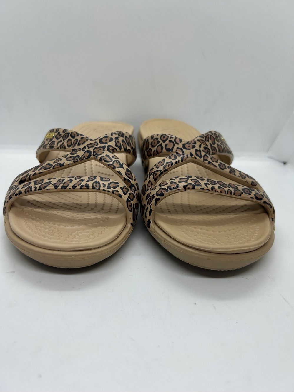 Crocs Sandals Women Sz 8 Leopard Cheetah Print Wedge Strappy Slides Animal Print - Picture 12 of 15